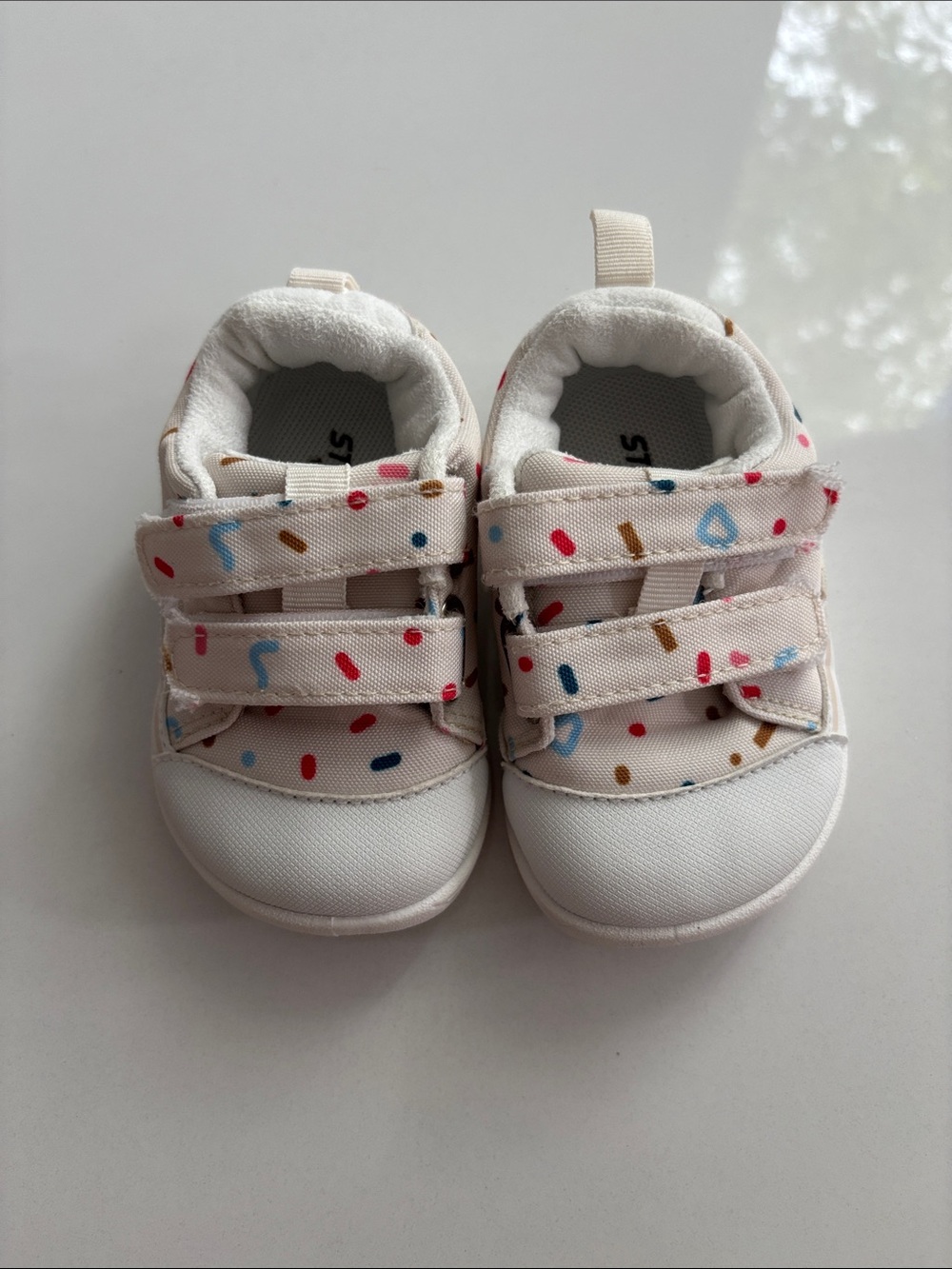 STQ Toddler White Canvas Sneakers with Multicolor Sprinkle Print